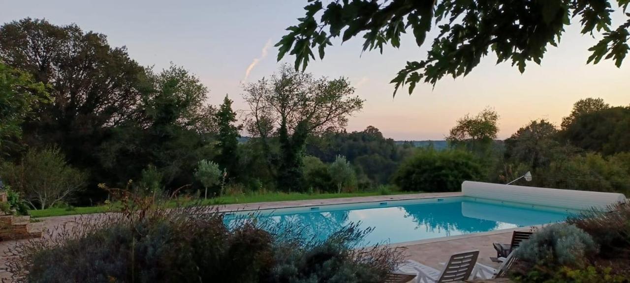 Roulotte A Sapharey Ξενοδοχείο Sarrazac  Εξωτερικό φωτογραφία